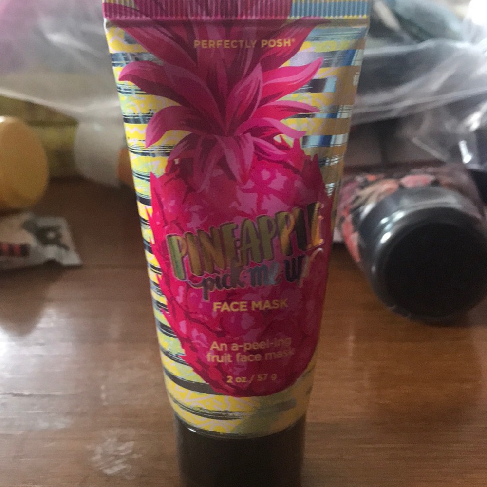 Pineapple pick me up facemask